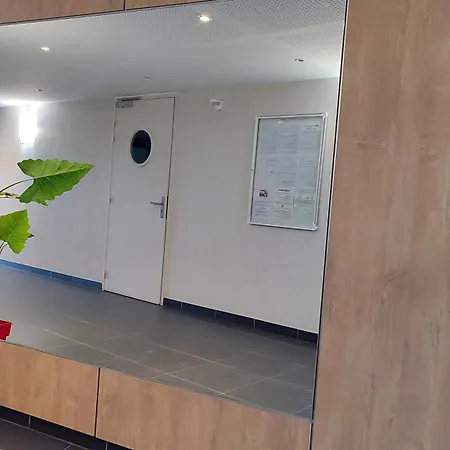 Escal'Home , Appart Design Au Pied De L'Aeroport,Parkings Blagnac Extérieur photo